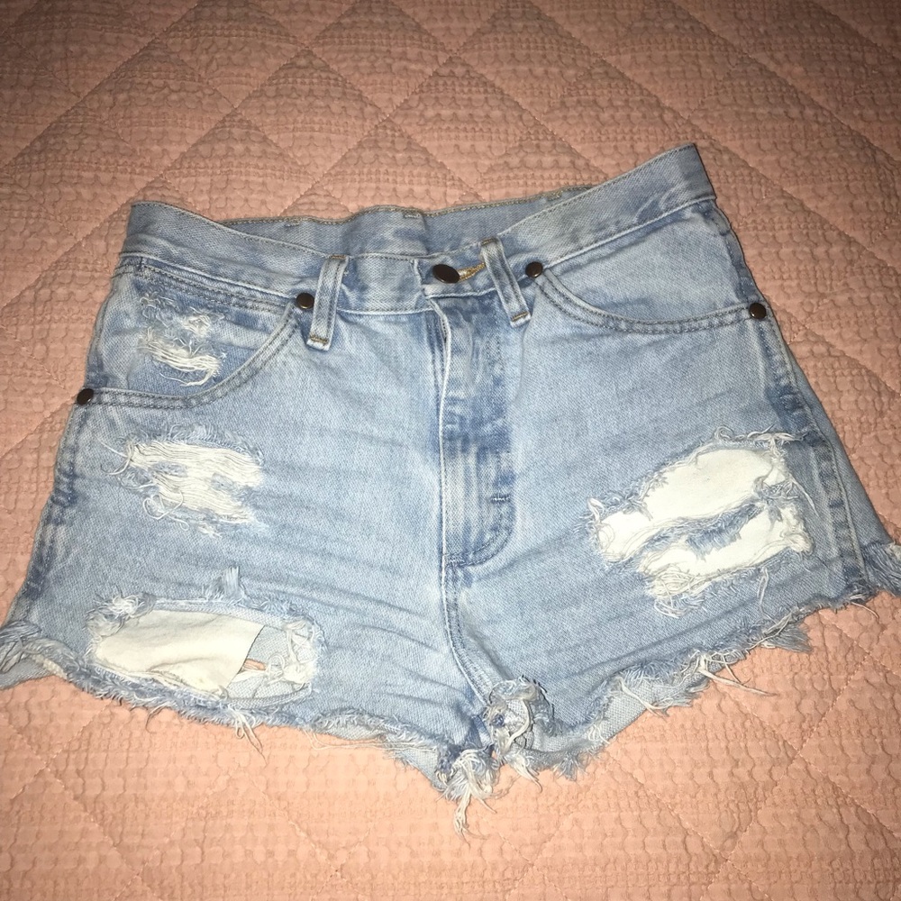 wrangler shorts!!